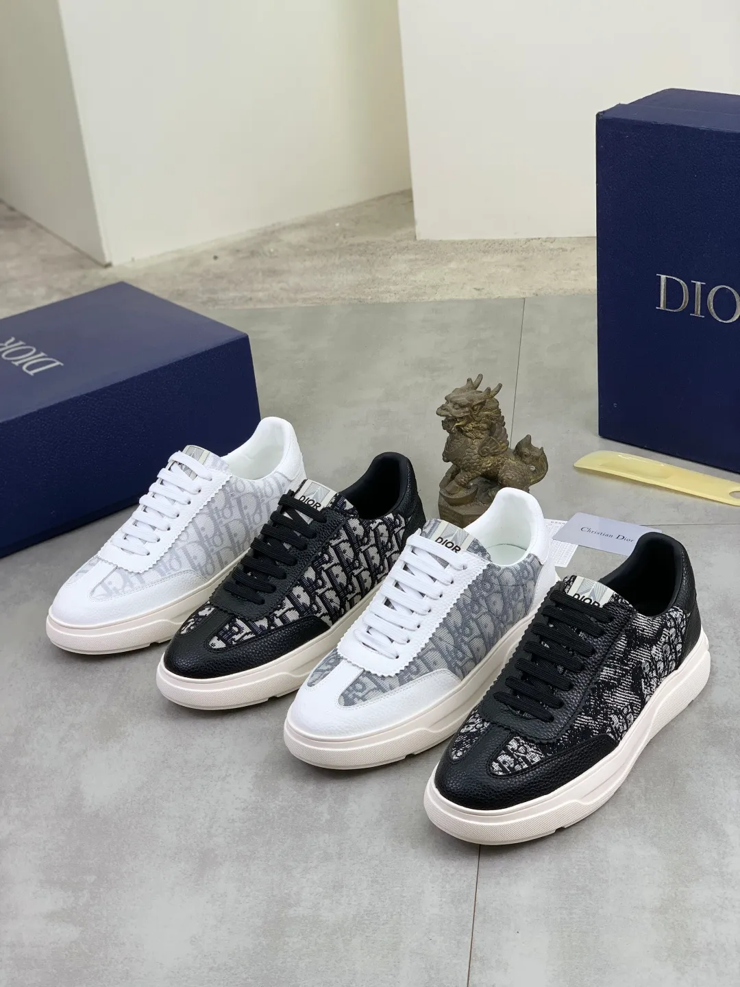 Men's men's shoes P420💰[New style]🆘[Dior] Dior original lace-up low-top men's shoes Classic casual shoes 🔥This model is the official classic model with high quality and made by famous original designers. It is made of high-quality cowhide with original materials➕comfortable and breathable mesh lining➕pigskin insole. The perfect last shape and generous and fashionable design have attracted many consumers and are suitable for drivers to drive🚗. What you want is the best quality in the market. Color: 4️⃣Color Code number: 38--44 (45 customized)